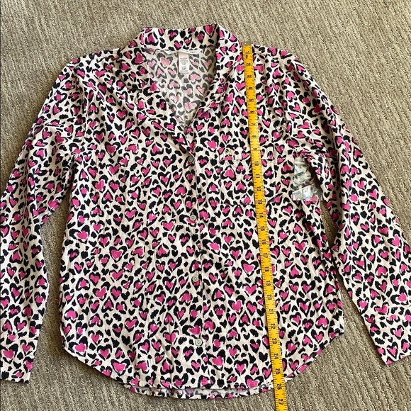 NWOT Victoria's Secret Pink and Black Heart Cheetah Print Button Down PJ Shirt - Picture 6 of 10